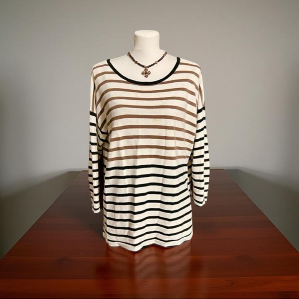 Chicos Size 2 Cream and White 3/4 Sleeve Relaxed Sweater / Top  GUC